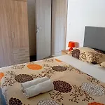 Charming 2-bed In Okrug Gornji * Traù