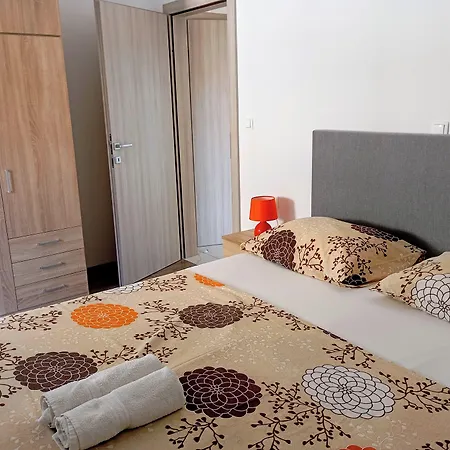 Charming 2-bed In Okrug Gornji Traù