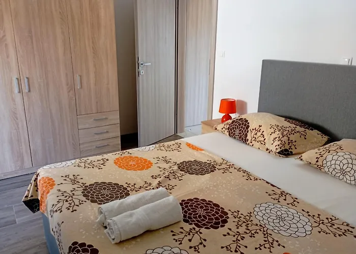 Charming 2-bed In Okrug Gornji * Trogir