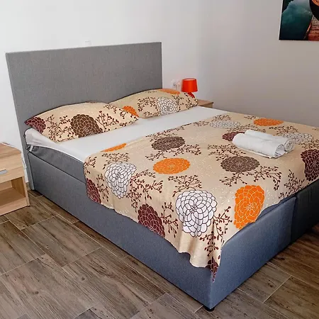 Charming 2-bed In Okrug Gornji Трогир